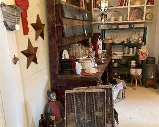 Garden Bench
Botanical drying trays