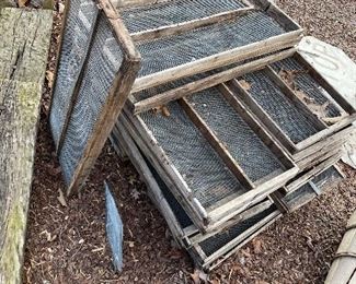 Botanical drying trays