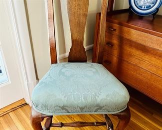 Antique Queen Anne Dining Chair
