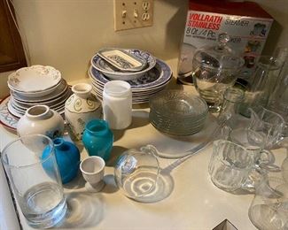 Hundreds of pieces of china, crystal and glassware.