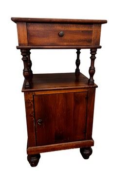 $300 USD     Antique 19th Century Washstand End Table Bedside Table CH165-3     Description:  Antique quality 19th Century oak washstand, nightstand, cupboard or bedside table.  Great rare item, which is solid with no loose joints. Lovely age, color and patina.
Dimensions: 16.5W x 13.25D x 32.75H in | Lower Cabinet 12.5"H 
Condition: New
Location: Local pick up Lake Oswego, OR. Shipper suggestions available upon request      https://goodbyhello.com/products/copy-of-clement-metal-wall-sculpture-by-madison-park-ch165-2?_pos=7&_sid=5bbb39c90&_ss=r