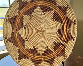 14in Navajo Wedding Ceremonial Basket Diné	15 x 14 x 6in on stand	
