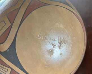 Gloria Hernandez Hdez Mata Ortiz Polychrome Pot Native American Pottery 	6 x 4.25in diameter at rim.	
