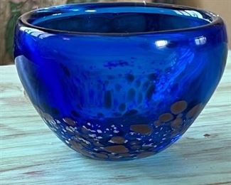 Art Glass Bowl unsigned	3.5 x 5in diameter	
