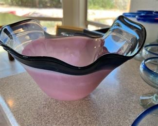 Suzanne Kindland Art Glass Bowl Vase Studio Glass	6 x 10.5 x 9in	
