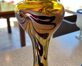 1979 Vintage Sakamoto Art Glass Vase Studio Swirl Glass 	9.5 x 3.25in diameter at rim.	

