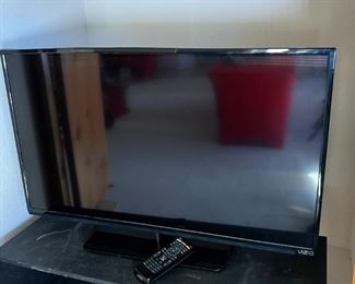 Vizio 32in 1080p HDTV TV E320FI-B2	19 x 28.5.	
