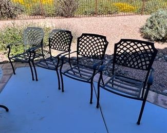 Tile Top Mosaic Patio Table with 4 Chairs	28.5 x 48 Diameter	
