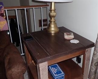 WOOD END TABLE - BRASS LAMP
