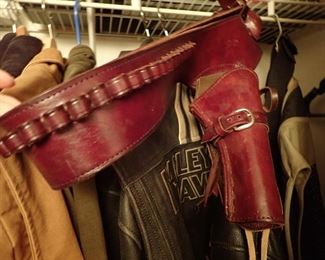 GUN HOLSTER