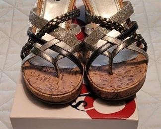 WOMENS SHOES SIZE 6