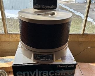 HEPA envircaire portable air cleaner