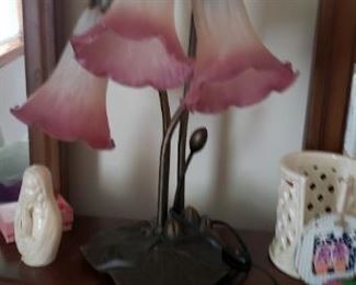 Vintage Tiffany Style Pond Lily Lamp