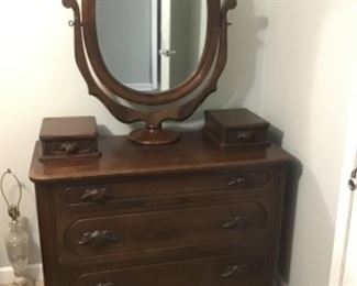 Antique Davis Cabinet Company dresser (Black Walnut)