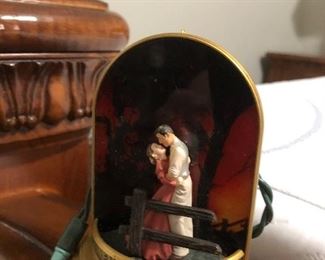 Hallmark GWTW ornament