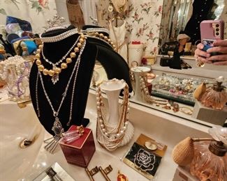 Lovely Collection of Vintage Jewelry