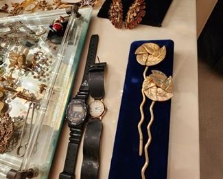 Lovely Collection of Vintage Jewelry