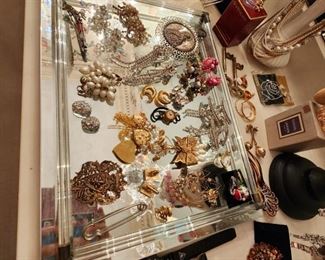 Lovely Collection of Vintage Jewelry
