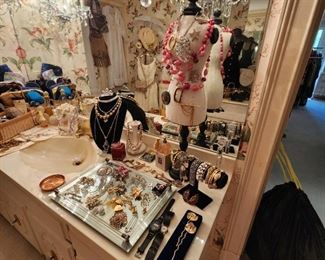 Lovely Collection of Vintage Jewelry