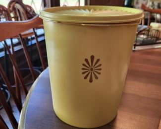 Vintage Servallier Tupperware--Gold Sunburst