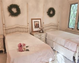 Charming Twin Poster Beds