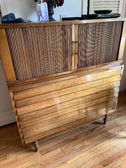 Crown Point Estate Sale in San Diego, CA starts on 2/25/2023