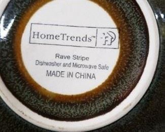 Home Trends Rave Stripe 15 pc Dinnerware Service for 4 (1 mug missing) Dinner Plates, Bowls, Salad Plates & Coffee Mugs Dishwasher & microwave Safe 