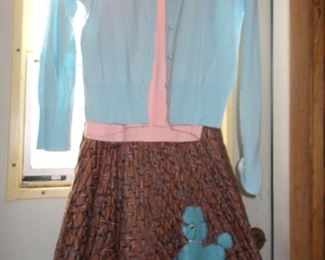 THESE VINTAGE CLOTHES ARE FABULOUS !!!