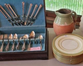 Deco Silverplate flatware, looks like it's never been used