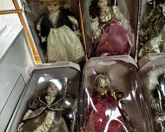 Collectible Memories 8 Doll Lot BIN $60