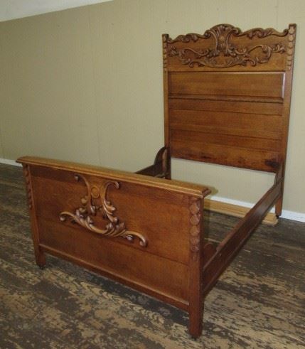 Tall Oak Full Size Bed w/Heavy Carvings