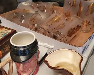 (4) 50's leaf glasses, (3) animal glasses