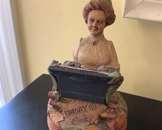 #89	Clark statue typing woman Friday 1990	 $45.00 
