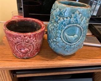 #99	(2) bird vases with green  7.5 tall and red 4 inch tall 	 $30.00 
