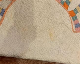 #110	star in the middle of a wedding ring hand  scalloped edge quilted quilt 70x62	 $40.00 
