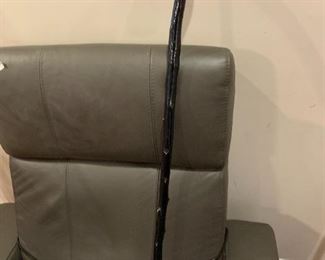 #118	Black & Wood Hand-Carved Handle Walking Cane - 36" Height	 $20.00 
