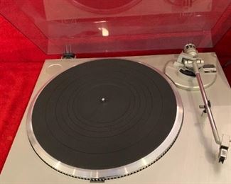 #119	Technics Turn Tab le SL-2022	 $60.00 
