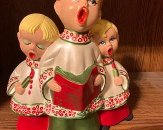 #142	Ceramic Set of 3 Christmas Carolers Music Box	 $20.00 
