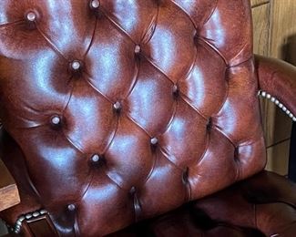 tufted desk chair 