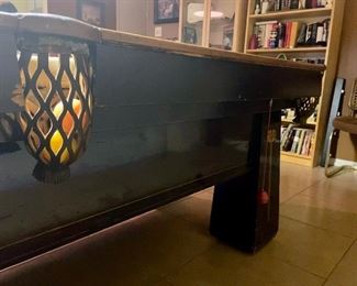 The pocket irons are No.6 Style which are countersunk in the ends of the cushion rails by means of brass sockets.