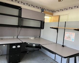 Modular Office Cubicle Furniture w/Panels (Dividers)