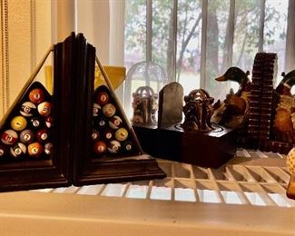 Billard Bookends