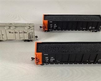 Atlas Model Railroad Co., Inc. HO Ready-to-Run Rolling Stock Model Trains Item #111, 1004-30, and 10...
