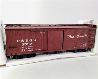 Athearn HO Scale Rolling Stock: 01566 Chem Tank Car, Penn Salt. 1675 Erie Frozen Food Car. 5212 40' W...
