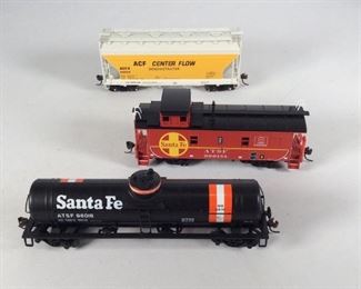 Athearn HO Scale Rolling Stock: 93938, 7401 and 7301