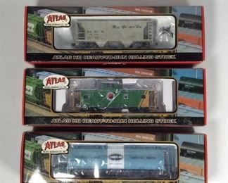 Atlas HO Ready-to-Run Rolling Stock Item #1972-2, 1312-2, and 1811-1