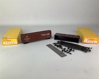 Accurail HO Scale Model Train Kits