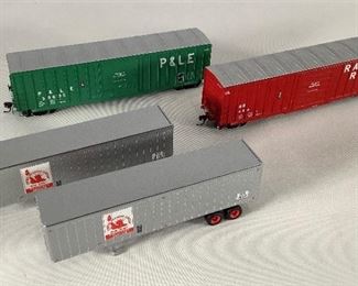 Genesis (G4208 and G4215) and Athearn (70473) Ready-To-Roll Model Railroad Cars