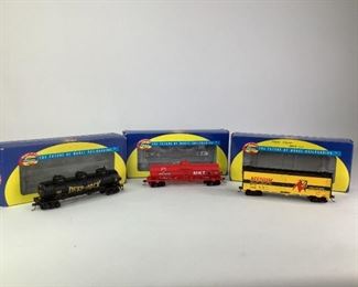 Athearn HO Scale Rolling Stock: 7302, 7121 and 7354