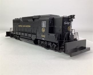 PROTO 2000 Series GP30 High Hood Locomotive Item #920-40153